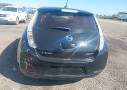 2016 NISSAN LEAF