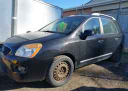 2011 KIA RONDO