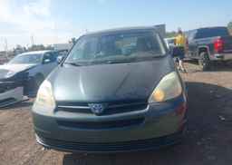 2004 TOYOTA SIENNA CE