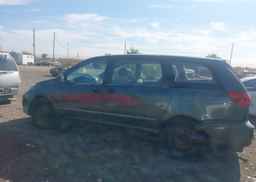 2004 TOYOTA SIENNA CE