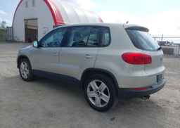 2012 VOLKSWAGEN TIGUAN S