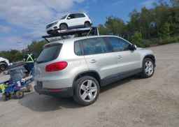 2012 VOLKSWAGEN TIGUAN S