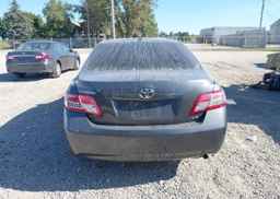 2011 TOYOTA CAMRY LE