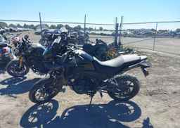 2025 HONDA CB500 XA