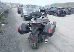 2011 CAN-AM SPYDER ROADSTER RS