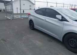 2013 HYUNDAI ELANTRA GL