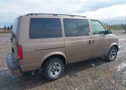 2002 GMC SAFARI SL