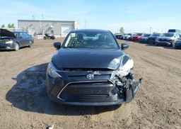 2016 TOYOTA YARIS PREMIUM