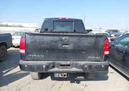 2015 NISSAN TITAN