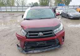 2017 TOYOTA HIGHLANDER