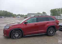 2017 TOYOTA HIGHLANDER