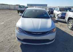 2015 CHRYSLER 200 LX