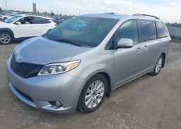 2015 TOYOTA SIENNA XLE