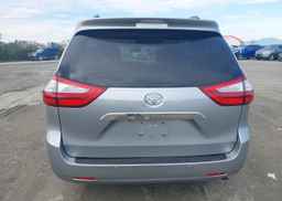2015 TOYOTA SIENNA XLE