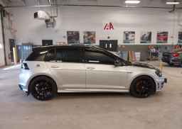 2017 VOLKSWAGEN GOLF R