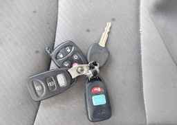 2012 HYUNDAI ELANTRA GL