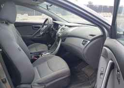 2013 HYUNDAI ELANTRA GL