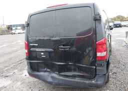 2018 MERCEDES-BENZ METRIS