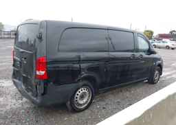 2018 MERCEDES-BENZ METRIS