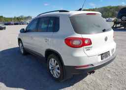 2011 VOLKSWAGEN TIGUAN S