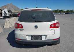 2011 VOLKSWAGEN TIGUAN S
