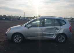 2012 KIA RONDO