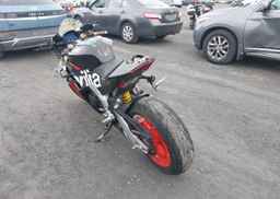 2024 APRILIA RSV4 1100