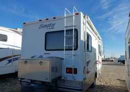 2004 FORD ECONOLINE E450 SUPER DUTY CUTWY VAN