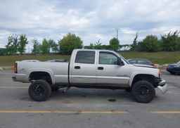 2005 GMC SIERRA 2500HD SL