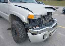 2005 GMC SIERRA 2500HD SL
