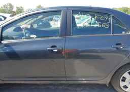2011 TOYOTA YARIS