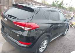 2018 HYUNDAI TUCSON SE 2.0L