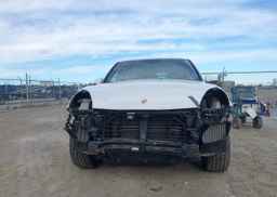 2017 PORSCHE CAYENNE S