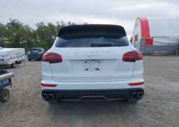 2017 PORSCHE CAYENNE S