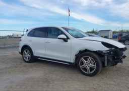 2017 PORSCHE CAYENNE S