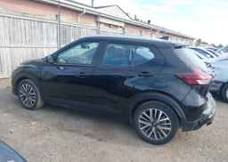 2025 NISSAN KICKS PLAY SV
