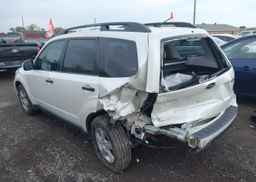 2010 SUBARU FORESTER XS