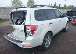 2010 SUBARU FORESTER XS