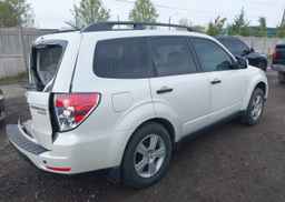 2010 SUBARU FORESTER XS