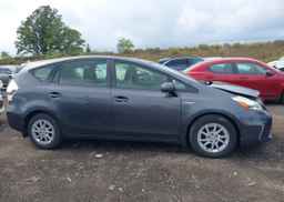2014 TOYOTA PRIUS V