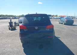 2017 VOLKSWAGEN TIGUAN HIGHLINE