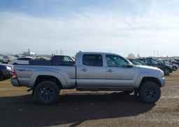 2015 TOYOTA TACOMA V6