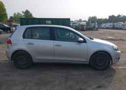 2013 VOLKSWAGEN GOLF