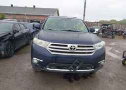 2011 TOYOTA HIGHLANDER LIMITED