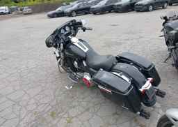 2010 HARLEY-DAVIDSON FLHX