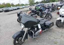 2010 HARLEY-DAVIDSON FLHX