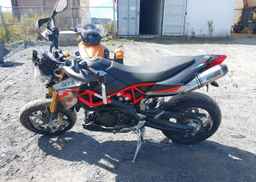 2018 APRILIA DORSODURO 900