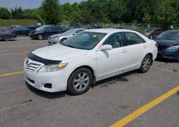 2011 TOYOTA CAMRY SE