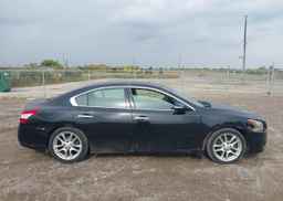 2011 NISSAN MAXIMA S