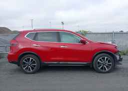 2017 NISSAN ROGUE